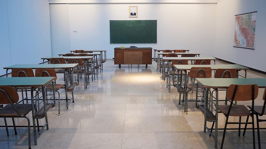Sauberes Klassenzimmer nach der Schulreinigung